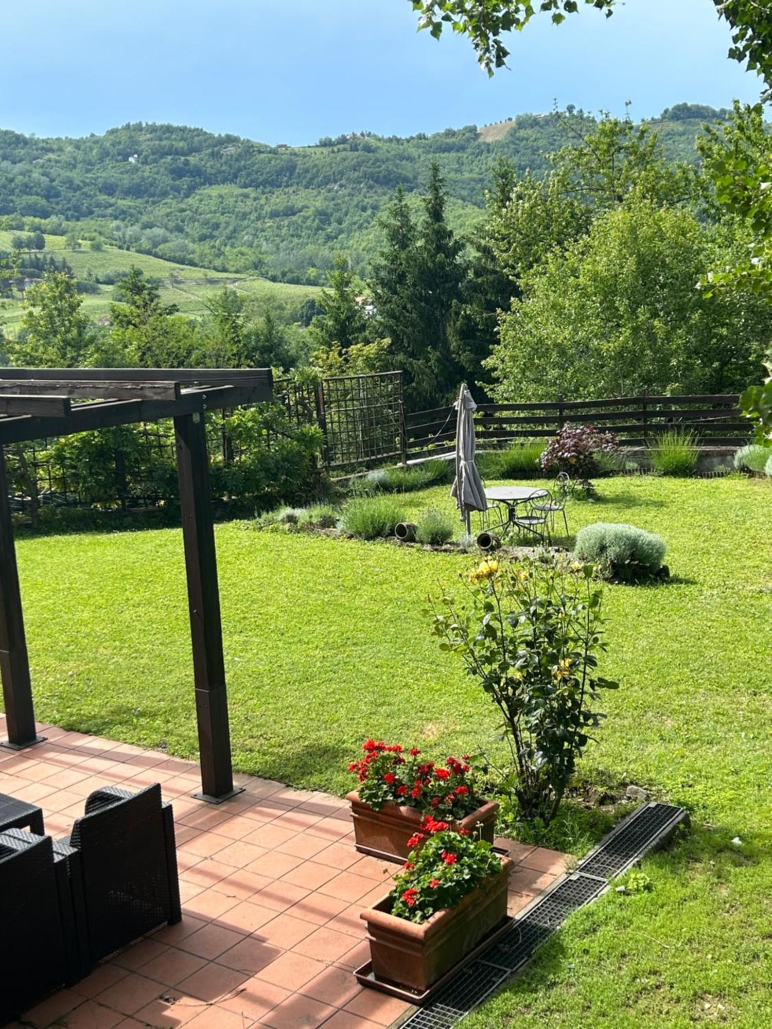 Cascina Ciosse B&B Grognardo ภายนอก รูปภาพ