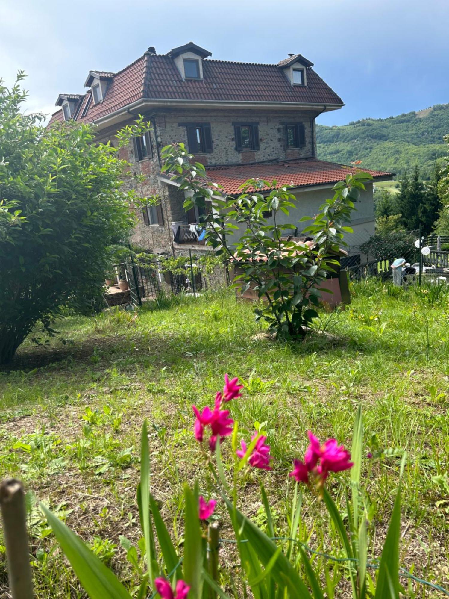 Cascina Ciosse B&B Grognardo ภายนอก รูปภาพ